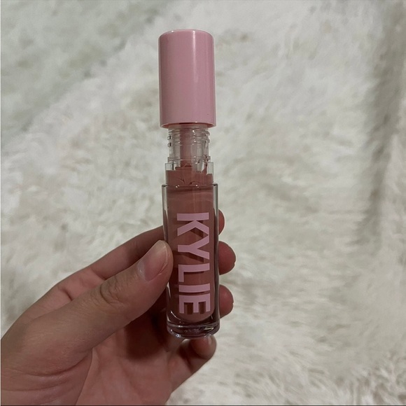 Kyle Cosmetics Diva High Gloss - Picture 3 of 4